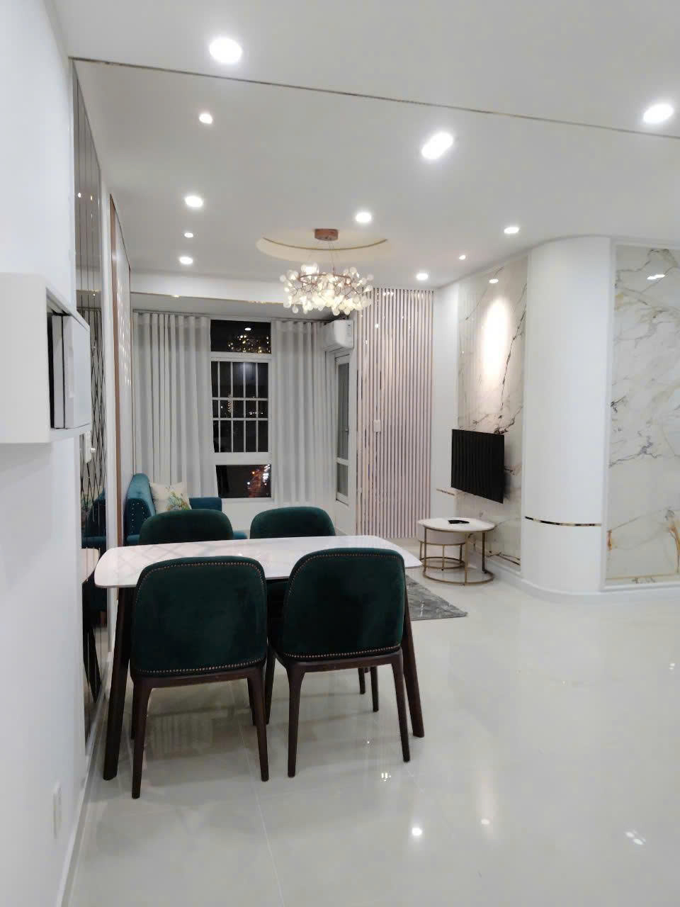 Bán Căn Hộ Sky Garden 3 Lầu Cao View Sông Q1 Bitexco